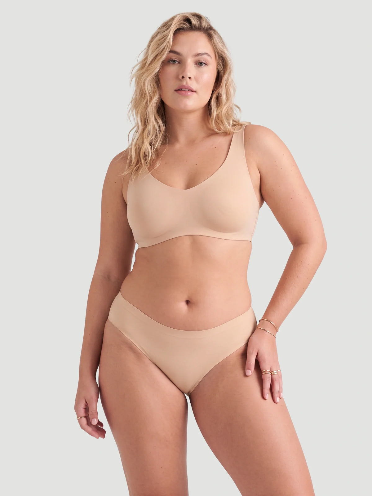 Mid Waist Seamless Bonded Bikini Underwear